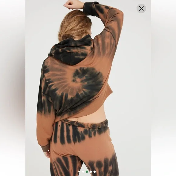 OFFLINE OTT Fleece Tie Dye Cropped Hoodie in Jupiter Brown - Picture 11 of 11